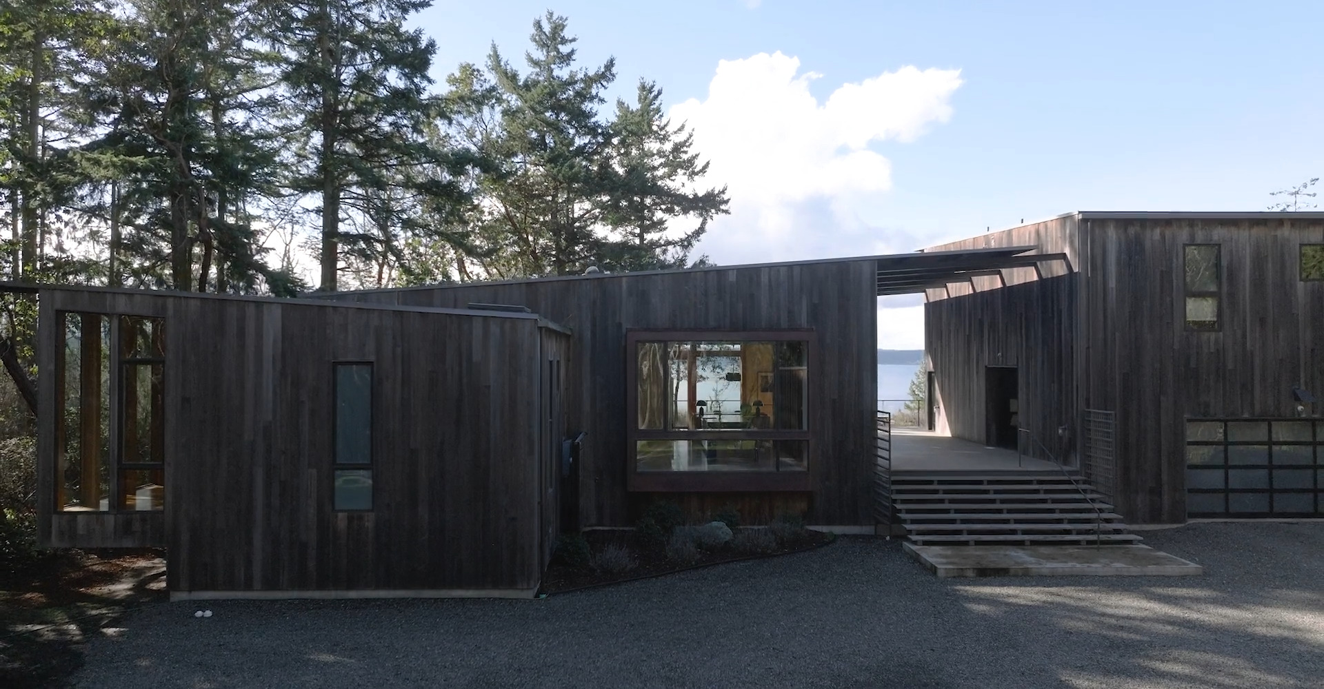 Aluminum_alloy_doors_and_windows